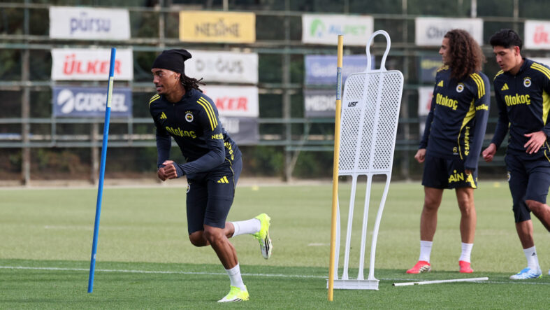 Fenerbahçe, Başakşehir maçının hazırlıklarını tamamladı