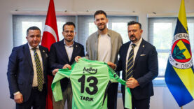 Fenerbahçe, kaleci Tarık Çetin’le 3 yıllık sözleşme imzaladı