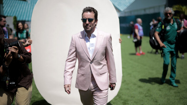 Formula 1 pilotu Alonso'dan emeklilik açıklaması!
