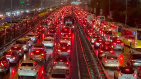 İstanbul'da akşam saatlerinde trafik yüzde 78'e ulaştı
