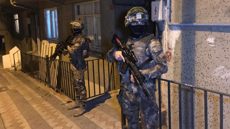 İstanbul'da DEAŞ operasyonu! 11 şüpheli yakalandı