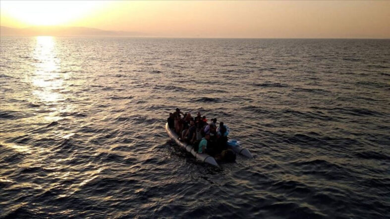 İzmir'de kaçak göçmen operasyonu! 1 kişinin cansız bedeni denizden çıkarıldı