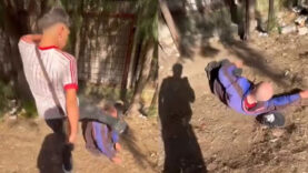 İzmir'de pes dedirten olay! Sokakta uyuyan yaşlı adamın yüzüne tekme attı