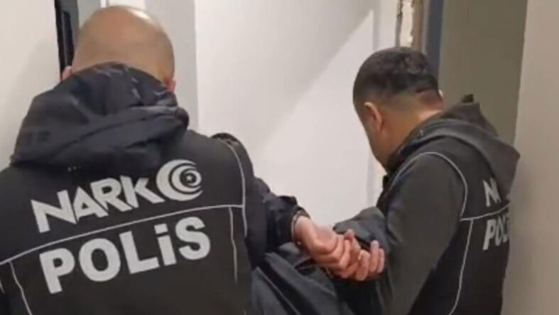 Kırmızı bültenle aranan uyuşturucu baronu Mersin'de yakalandı