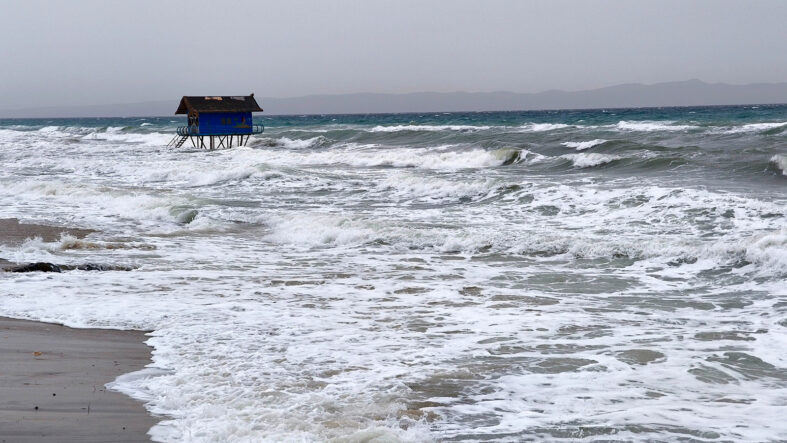 Meteoroloji'den Ege Denizi'nin kuzeyi için 'fırtına' uyarısı