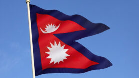 Nepal'de yolcu otobüsü şarampole yuvarlandı: Çok sayıda ölü ve yaralı var