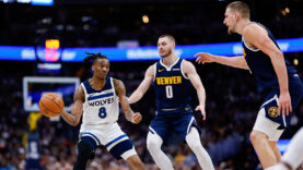 Nikola Jokic yıldızlaştı, Nuggets seriye tutunmayı başardı