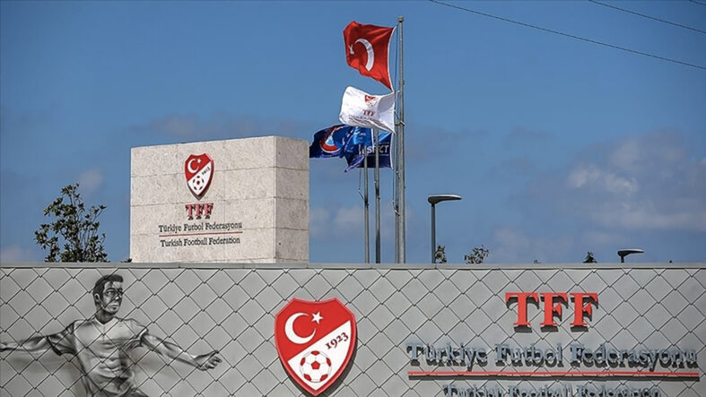PFDK'dan Beşiktaş ve Konyaspor'a para cezası