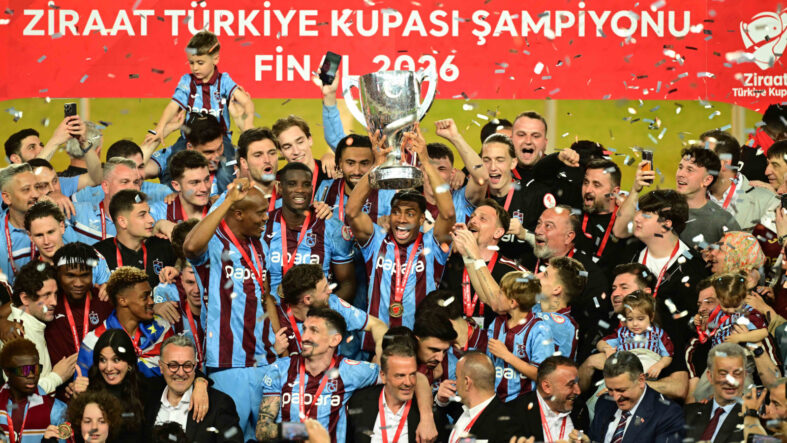 Şampiyon Trabzonspor, Türkiye Kupası'na kavuştu