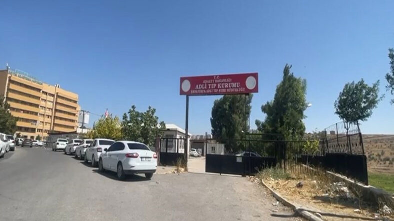 Şanlıurfa'da kan donduran manzara! Mezarlıktaki plastik varilde 21 insan cenini bulundu