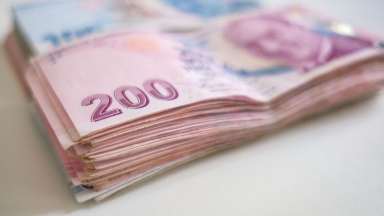 SGK'dan maaş kesintisi uyarısı: Emekli ile dul ve yetim aylığı alanlar dikkat