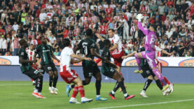 Süper Lig'de küme düşen son takım belli oldu
