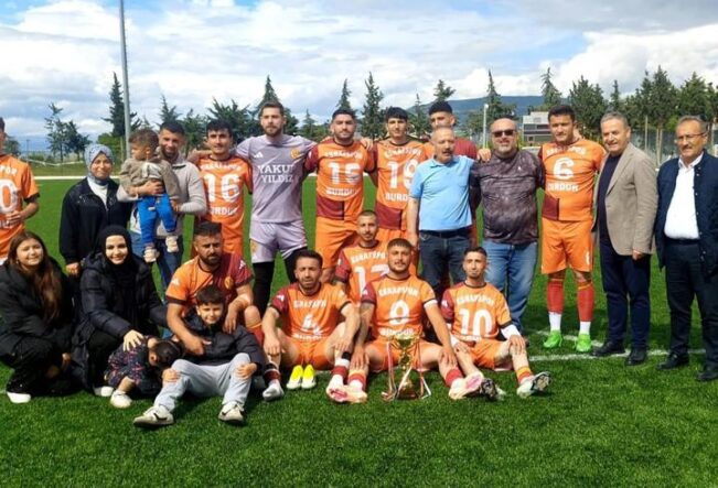 Esnafspor namağlup şampiyon