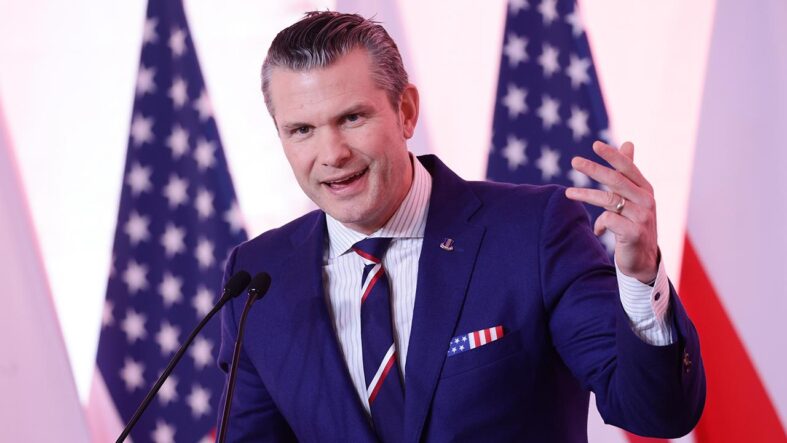 abd-savunma-bakani-hegseth-iranda-baslica-tesisleri-bombalayacagiz.jpg