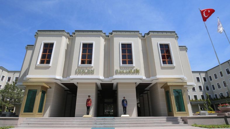 adalar-ve-silifke-belediye-baskanlari-gorevden-uzaklastirildi.jpg