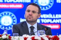 ak-parti-sozcusu-celikten-apye-akin-gurlek-tepkisi-hedef-gostermek-kimsenin-haddine-degildir.jpeg