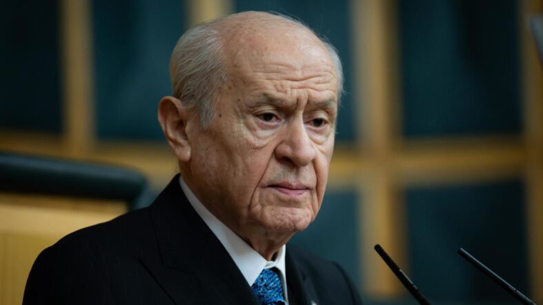 bahceli-chpde-iki-ayri-dil-iki-ayri-yon-var.jpg