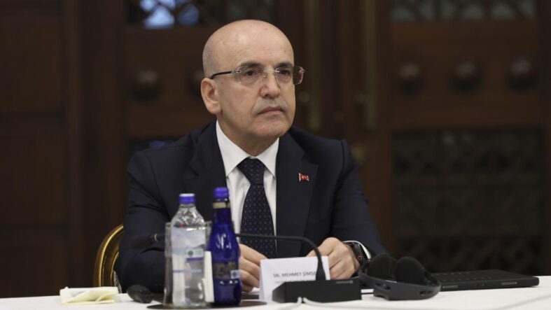 bakan-simsek-turkiyeyi-uretim-merkezi-haline-getirmek-icin-calisiyoruz.jpg