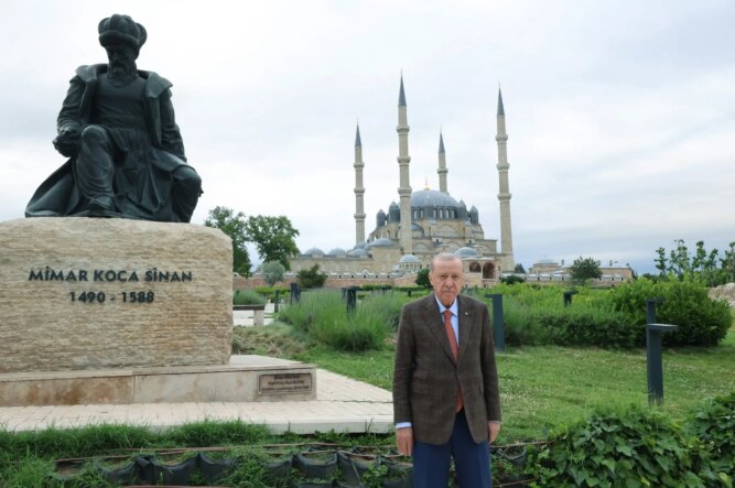 baskan-erdogandan-selimiye-camiinde-kuran-i-kerim-tilaveti.jpeg