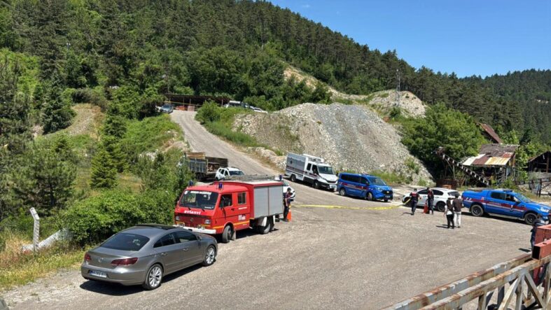boluda-maden-ocaginda-gocuk.jpg