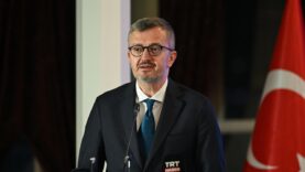 burhanettin-duran-turk-kizilay-milletimizin-vicdanini-temsil-eden-buyuk-bir-iyilik-hareketidir.jpg
