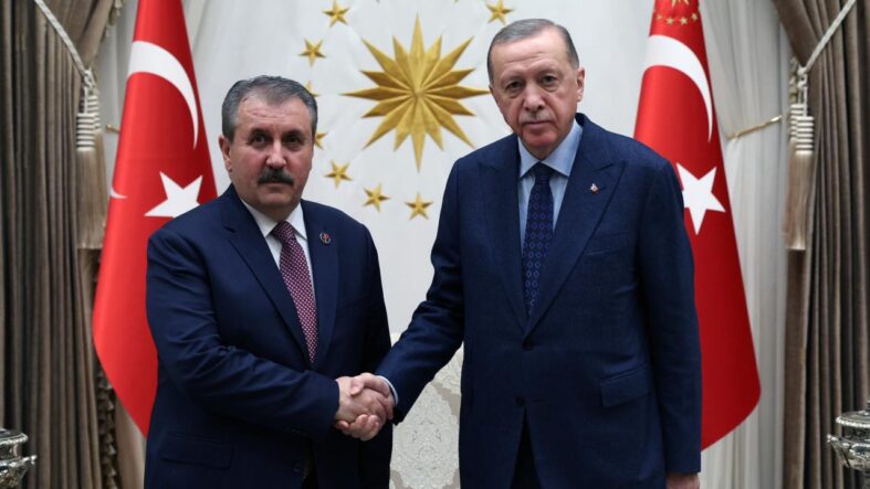 cumhurbaskani-erdogan-bbp-genel-baskani-desticiyi-tebrik-etti.jpg