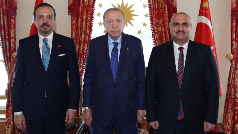 cumhurbaskani-erdogan-kerkuk-valisi-agayi-kabul-etti.jpg