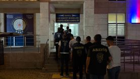 Darıca'da market ve kuyumcu yağmacıları tutuklandı