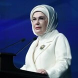 emine-erdogandan-babalar-gununde-anlamli-mesaj.jpg