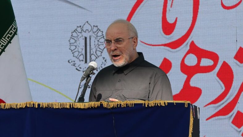 iran-meclis-baskani-belirlenen-kirmizi-cizgilerin-ve-iran-halkinin-haklarini-koruma-konusunda-karaliyiz.jpg