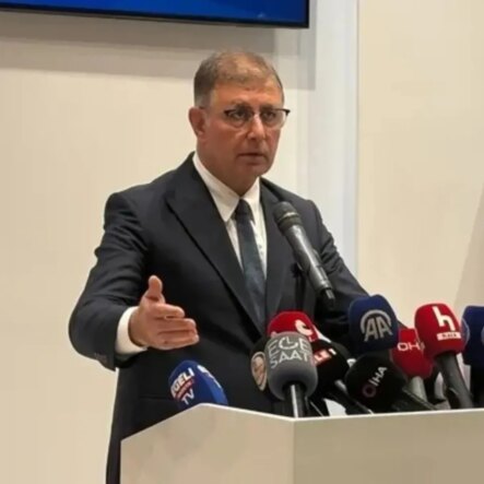 izmirde-23-yillik-chp-donemi-sona-erdi-yeni-parti-olusumunda-ilk-hamle-cemil-tugay-istifa-etti.jpeg