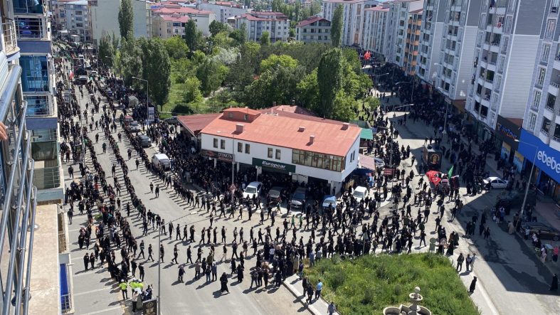 Kars'ta matem yürüyüşü