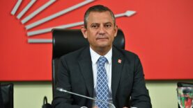 ozgur-ozel-ekibi-chp-pmden-istifa-etti.jpg