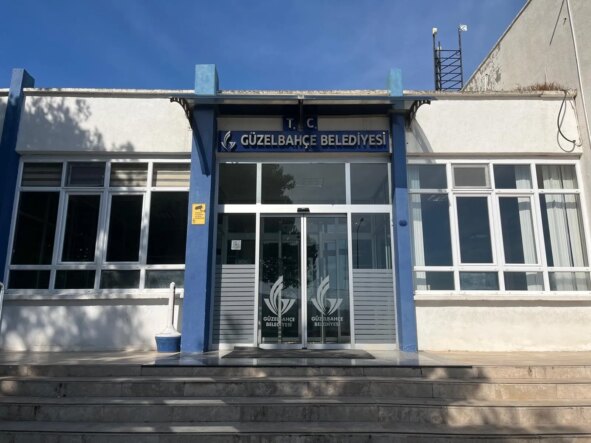 seferihisar-belediyesindeki-yolsuzlukta-yeni-gelisme-eski-belediye-baskaninin-esi-gozaltinda.jpg
