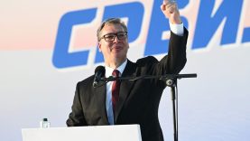 Sırbistan Cumhurbaşkanı Vucic, birkaç hafta içerisinde görevinden istifa edeceğini duyurdu