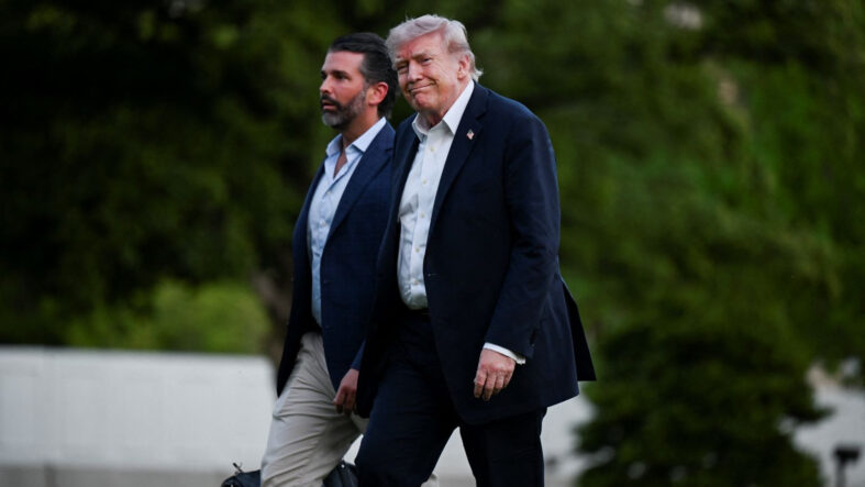 Trump oğlunun düğününe gitmedi: İran’a yeni saldırı iddiası Washington’u hareketlendirdi