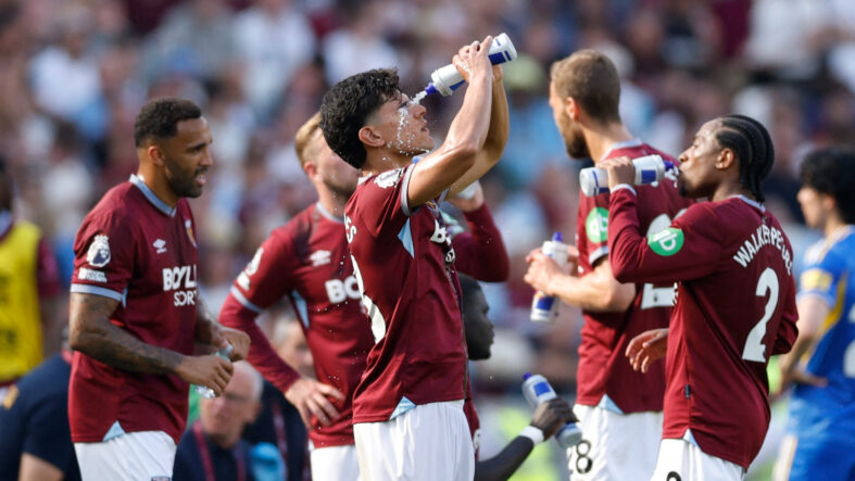 West Ham küme düştü, Tottenham ligde kaldı