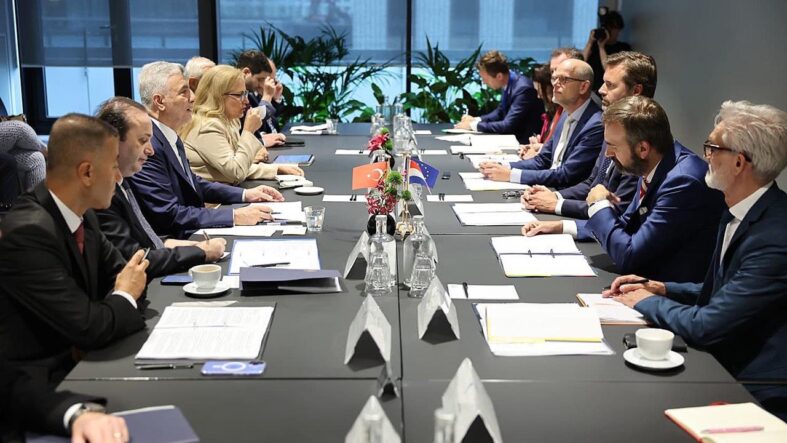 bakan-bolat-ihracatin-yaklasik-yuzde-43u-ab-ulkelerine-yapiliyor.jpg