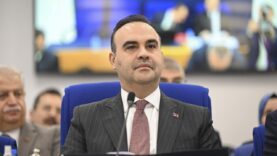 bakan-kacir-6-arktik-bilim-seferini-trt-habere-anlatti.jpg