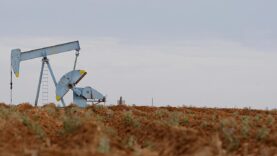 brent-petrolun-varili-7306-dolardan-islem-goruyor.jpg