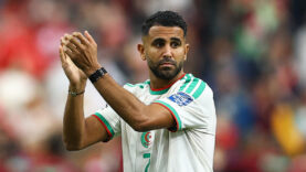 cezayirli-futbolcu-riyad-mahrez-milli-takim-kariyerini-sonlandirdi.jpg