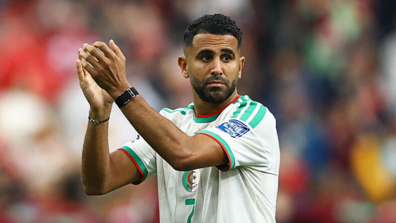 cezayirli-futbolcu-riyad-mahrez-milli-takim-kariyerini-sonlandirdi.jpg