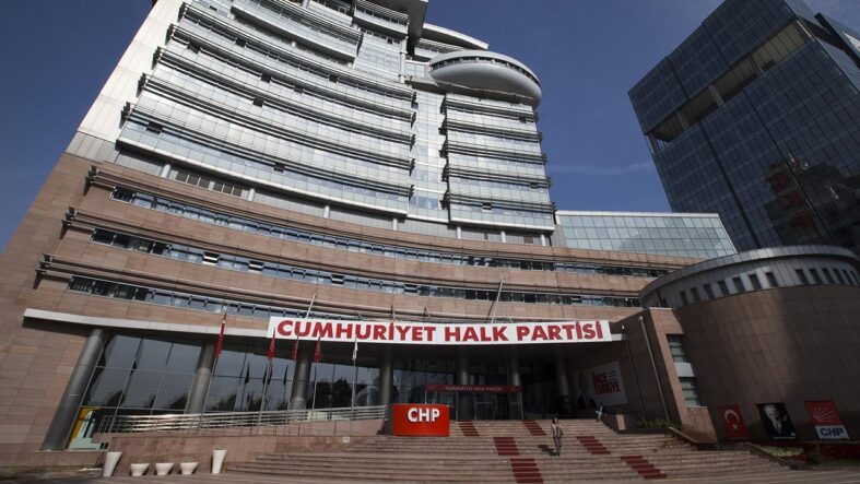 chpde-4-il-baskani-gorevden-alindi.jpg