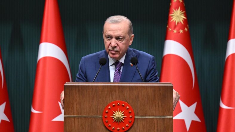 cumhurbaskani-erdogan-irak-ile-imzalanan-anlasma-enerji-alanindaki-ortaklik-acisindan-tarihi-bir-adim.jpg