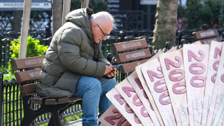 emekli-ayliginda-hesap-degisti-zamli-odemeler-icin-kritik-takvim-netlesti.jpg