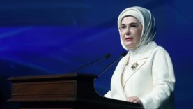 emine-erdogandan-filenin-sultanlarina-tebrik.jpg
