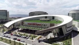 erzurum-sehir-hastanesinde-canli-yayinda-kolon-ameliyati-yapildi.jpg