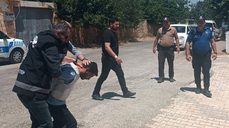 evinde-tabancayla-vurulmus-halde-bulundu-katil-bina-gorevlisi-cikti.jpg