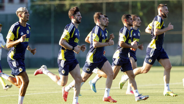fenerbahce-gornik-zabrze-maci-hazirliklarini-surdurdu.jpg