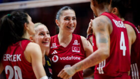 filenin-sultanlarinin-vnl-ceyrek-finaldeki-rakibi-kanada-oldu.jpg